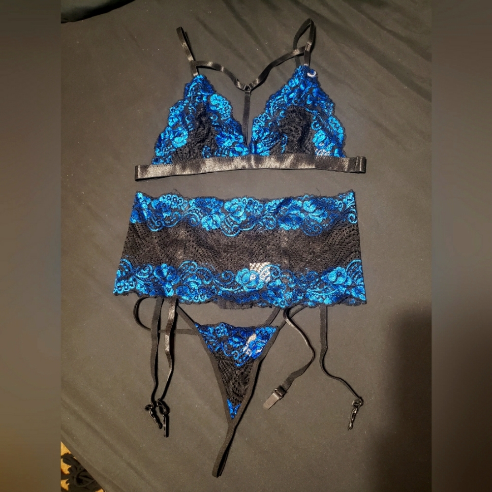 NWOT 3 piece lingerie set